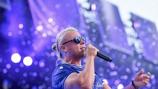 Skolim po wypadku. Fani zobaczyli zdjęcie w gipsie. "Bóg Cię ochronił"