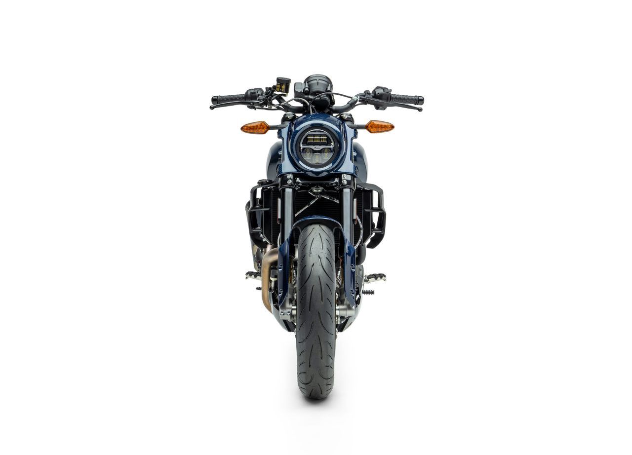Indian FTR x 100% R Carbon