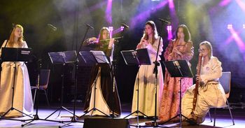 XXII Festiwal Kultury Dawnej w Malborku. Koncert galowy odbył się w zamkowym Karwanie