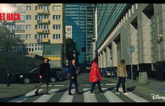 Krzysztof Zalewski i jego zespół chcą być jak The Beatles. To element promocji Disney+ w Polsce