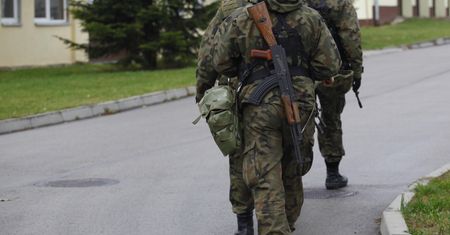 Śmierć żołnierza. Nieoficjalnie: zwłoki w kontenerze mieszkalnym
