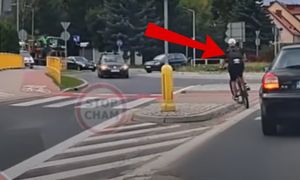 Aż wrze. Rowerzysta nagrany w Szczytnie. 0,5 mln wyświetleń