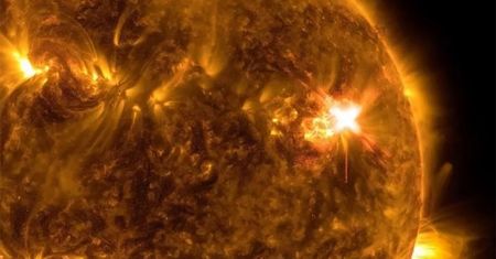 Seria rozbłysków na Słońcu. NASA pokazała zdjęcie