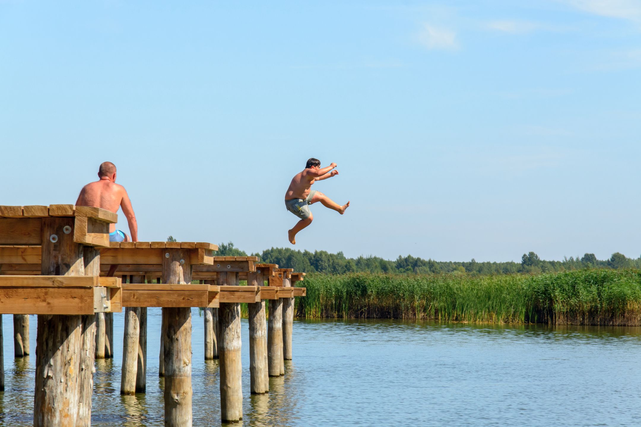 Nie należy skakać do wody po długim przebywaniu na słońcu