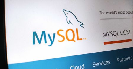 MySQL pozbywa się "master" i "slave" z kodu. Pochodzenie tych słów jest negatywne