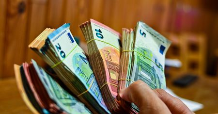 Co się dzieje z euro? Od siedmiu lat nie było takiego wykresu