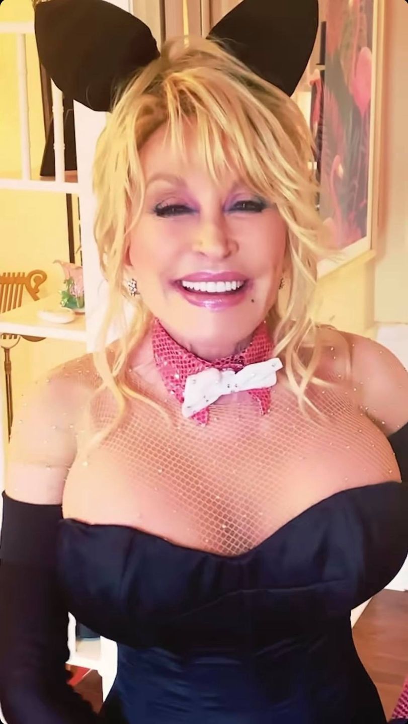 Dolly Parton odtworzyła sesję dla "Playboya" sprzed 43 lat