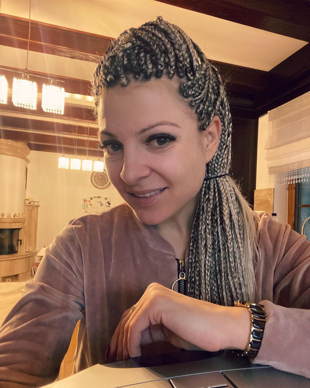 Magdalena Narożna pokazała, jak wyglądała za czasów szkolnych. Poznajecie?
