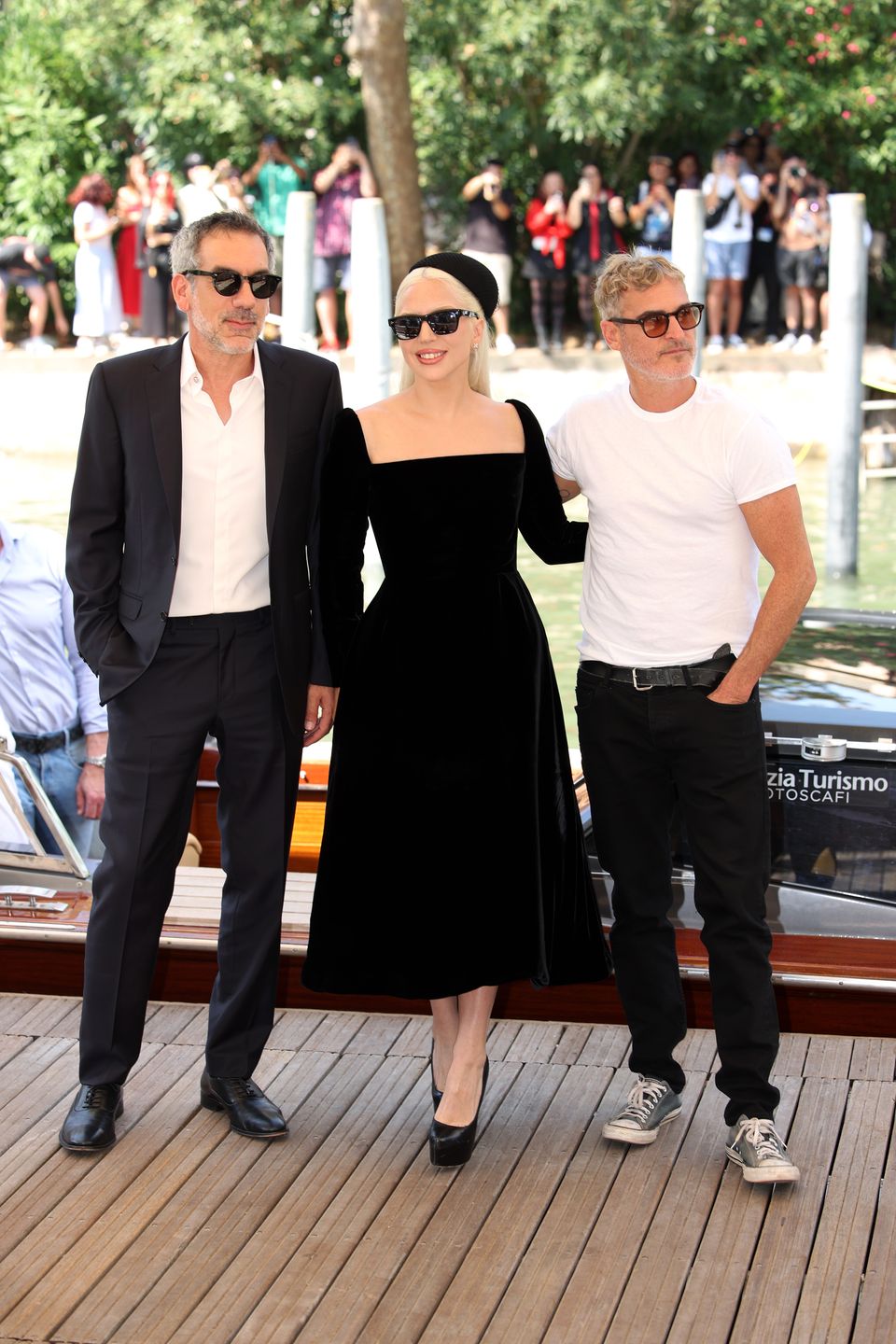 Lady Gaga eksponuje pierścionek zaręczynowy w Wenecji 