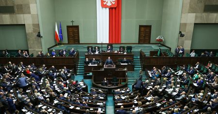 Projekt budżetu trafił do Sejmu. Rzutem na taśmę