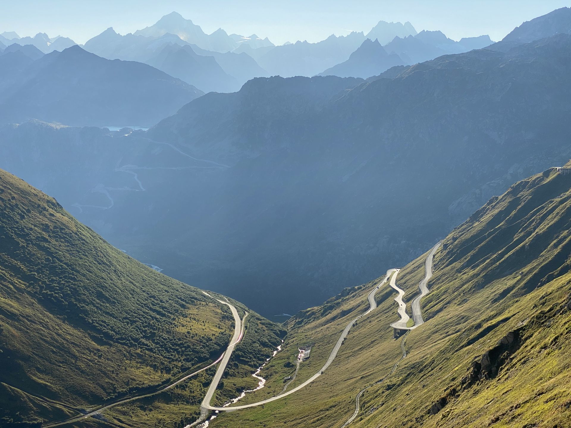 Podróż kamperem po Szwajcarii – Furkapass