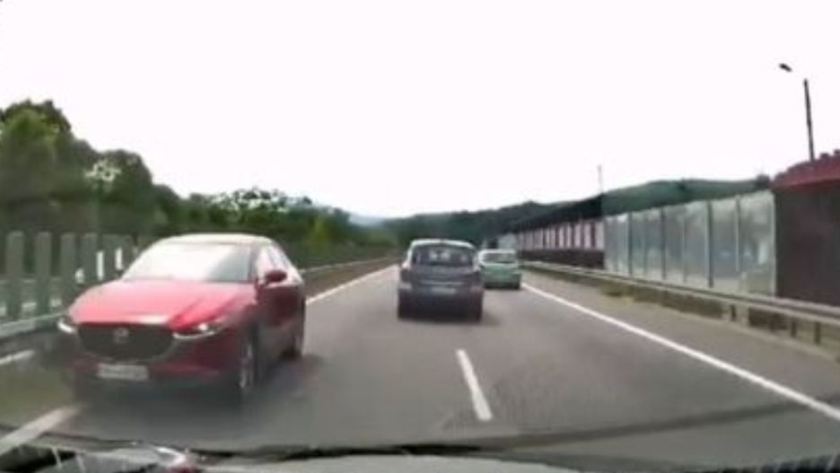 63-latka jechała drogą ekspresową pod prąd