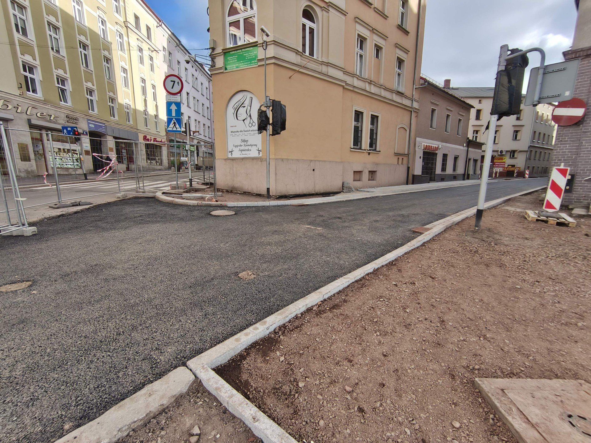Ulica Limanowskiego w Wałbrzychu w remoncie