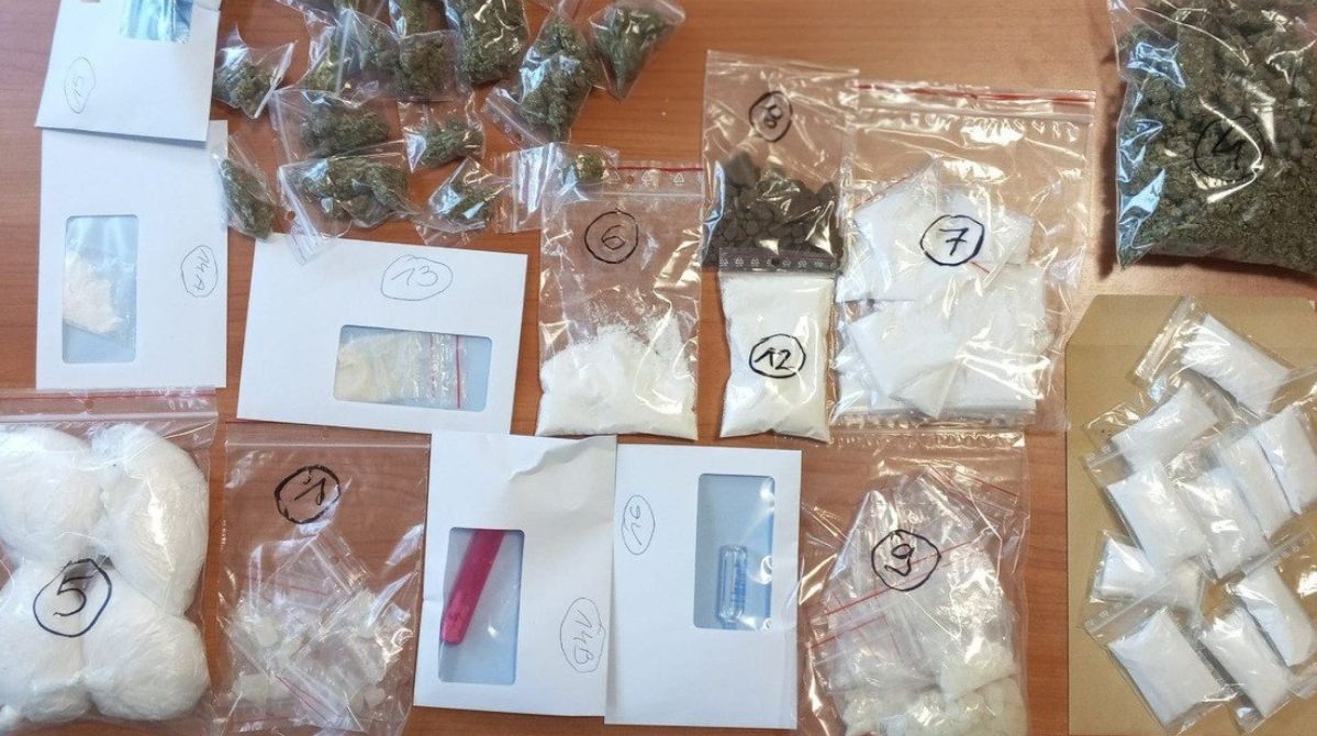Łódź: Policja zabezpieczyła blisko kg narkotyków. 49-latek aresztowany