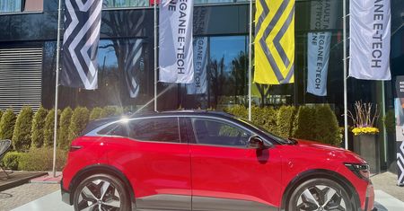 Francuzi biją się o segment C. Chcą go zawojować elektrycznym Renault Megane E-Tech
