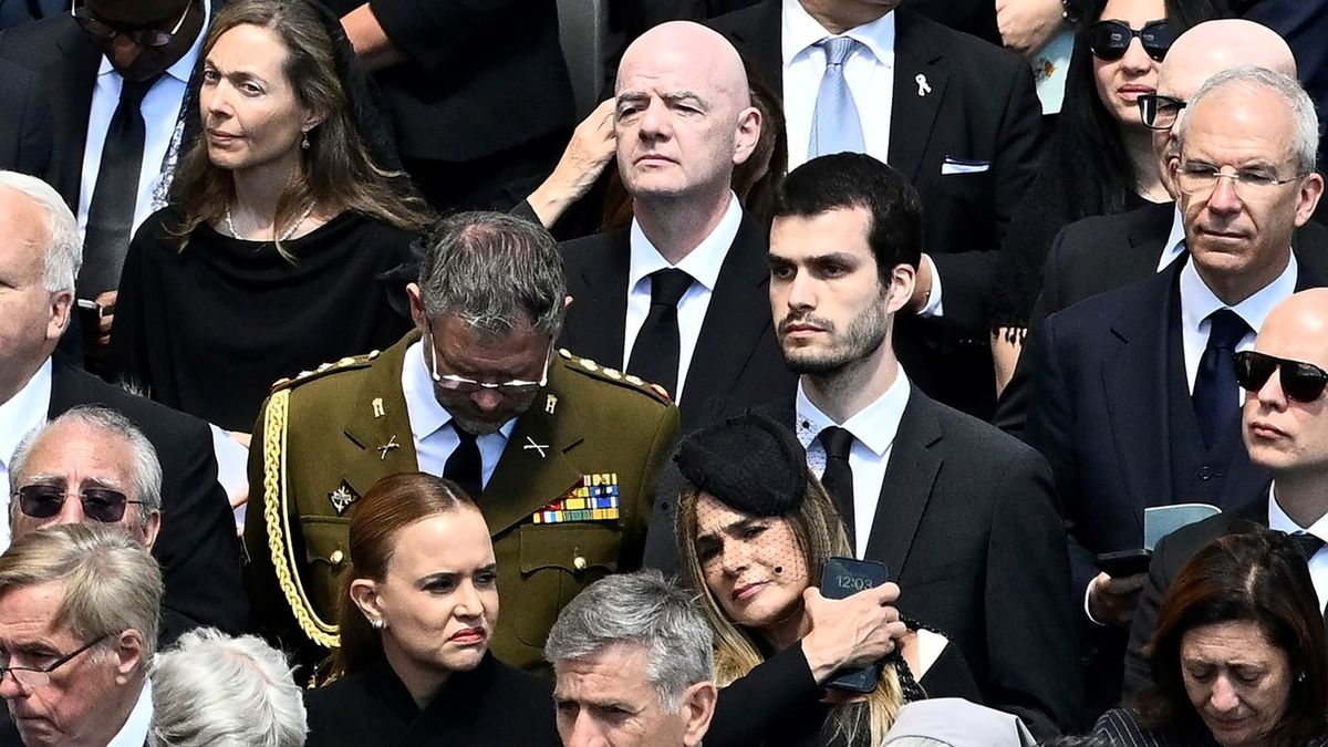 Getty Images /  Antonio Masiello / Na zdjęciu: Gianni Infantino (C)