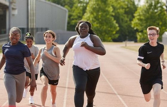 Dove i Nike ze wspólną kampanią o budowaniu pewności siebie nastolatek. Ambasadorką słynna tenisistka