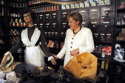 Kto w domu Angeli Merkel chodzi po zakupy