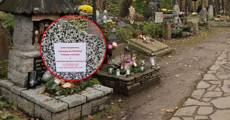 Zdjęcie z Gdańska. Karteczka naklejona na grobie