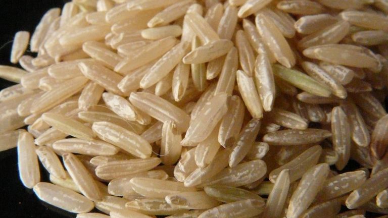 Surowy biały ryż długoziarnisty (niewzbogacony)