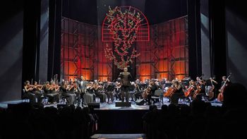 Burza wokół Teatru Wielkiego w Łodzi. Orkiestra pisze pisma, dyrekcja ZWALNIA muzyków