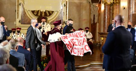 Wrocław. "Stop torturom na polskiej granicy". Aktywiści na wizycie premiera