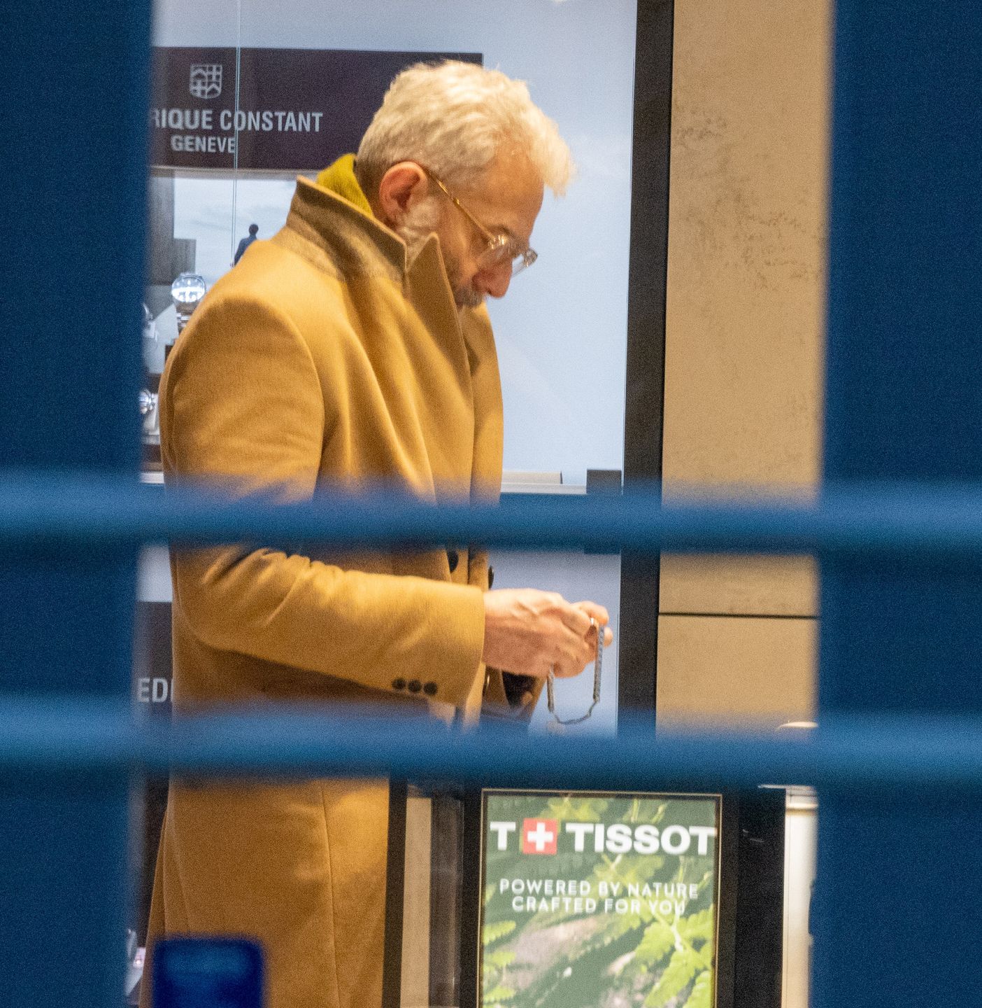 Hubert Urbański z córką na mieście