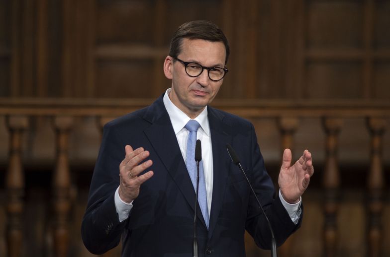Premier mówił o długu Polski. Pytanie dziennikarza wywołało reakcję sali