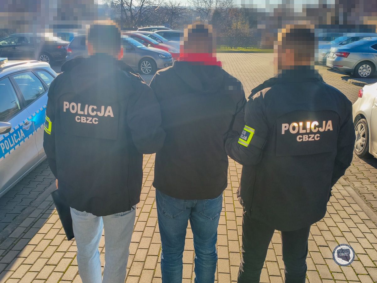 Mieszkaniec Ostrowca podejrzany o rozpowszechnianie treści pornograficznych z udziałem dzieci