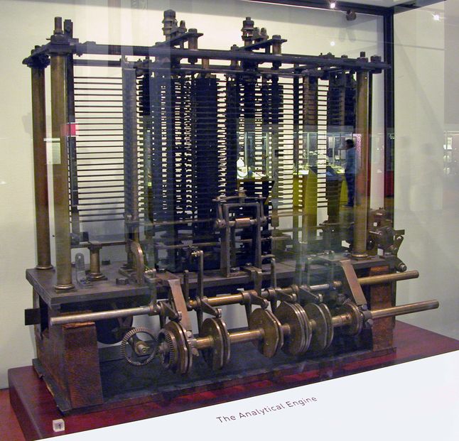 Maszyna analityczna - część zbudowana przez Charlesa Babbage'a (fot. Wikimedia Commons, Bruno Barral, lic. CC BY-SA 2.5)