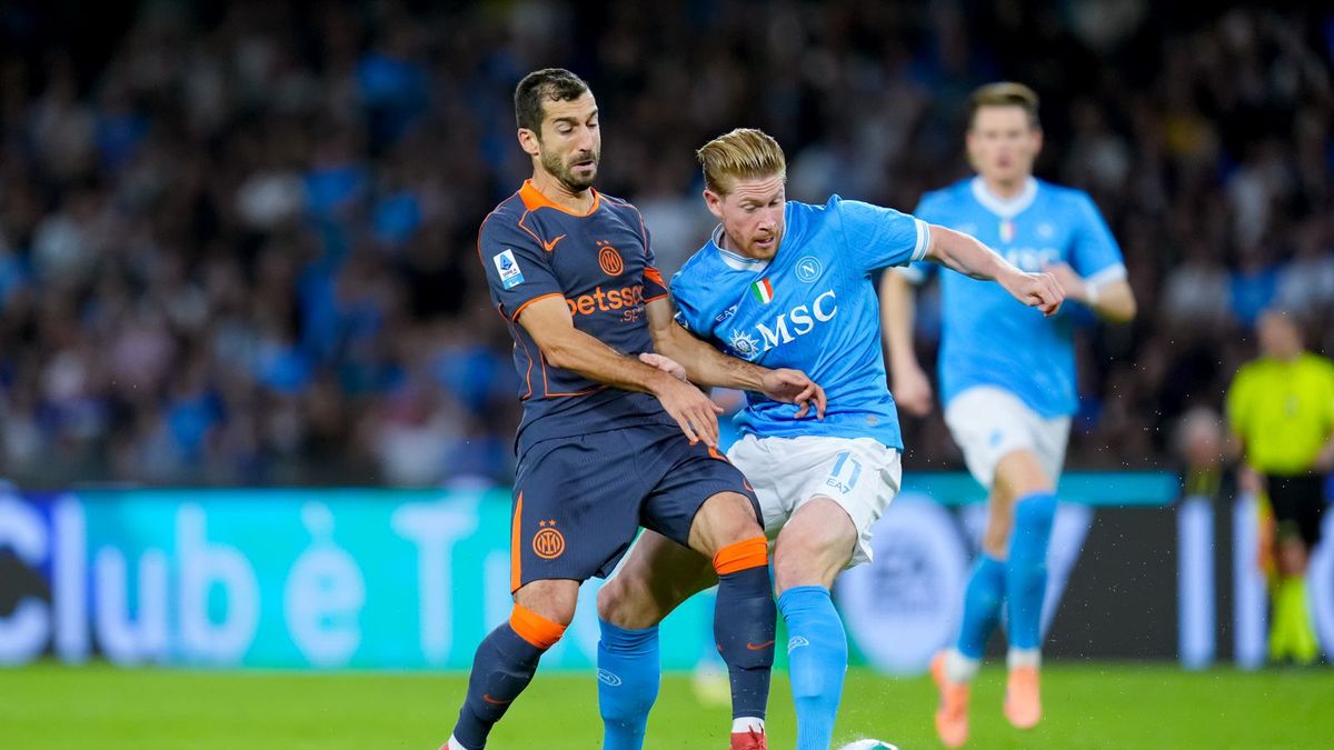 Getty Images / Giuseppe Maffia/NurPhoto via Getty Images / Na zdjęciu: Kevin De Bruyne (P) / Henrich Mchitarjan 