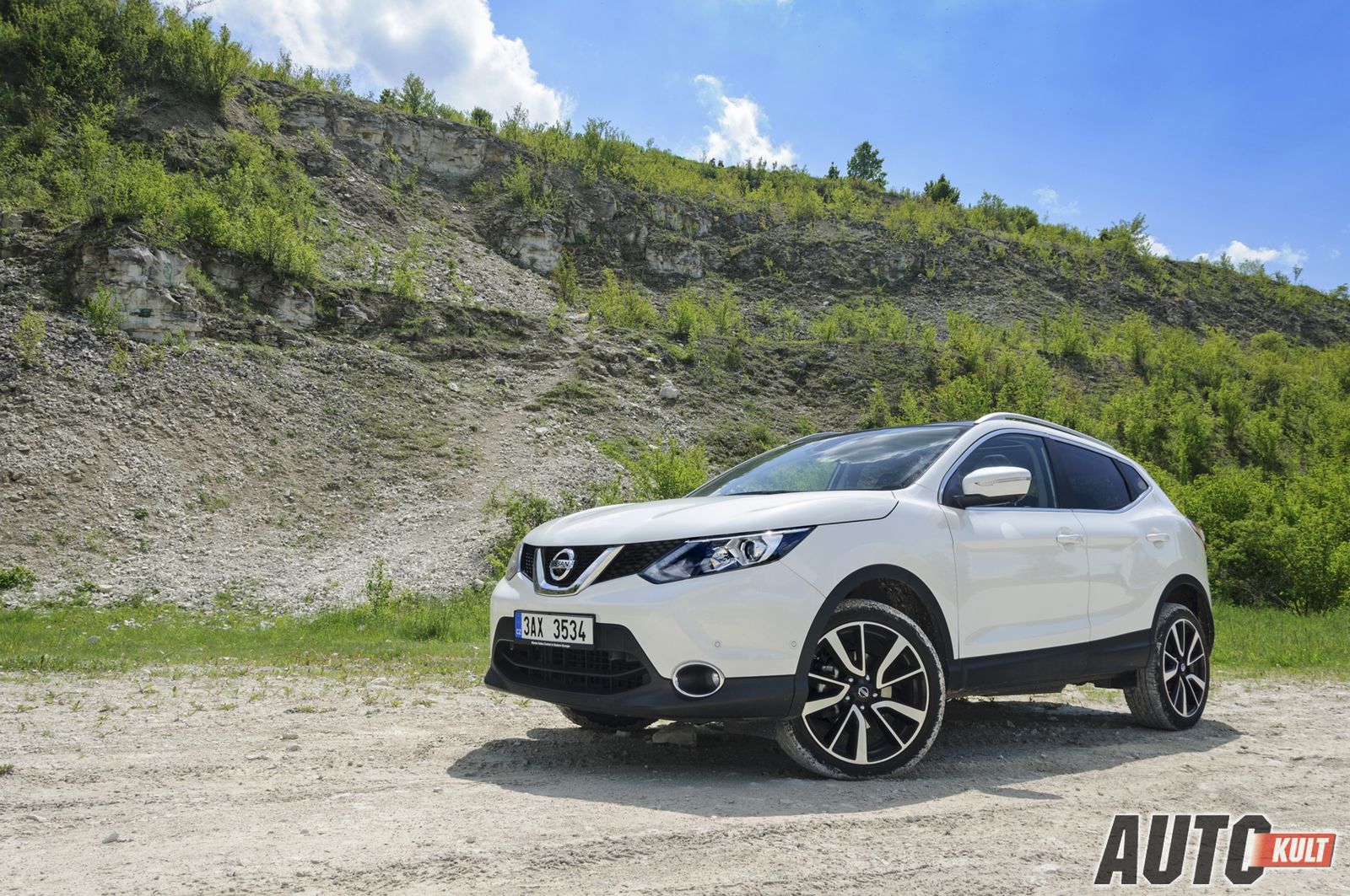 Nissan Qashqai dCi 130 4x4 Tekna - test [galeria zdjęć] 2