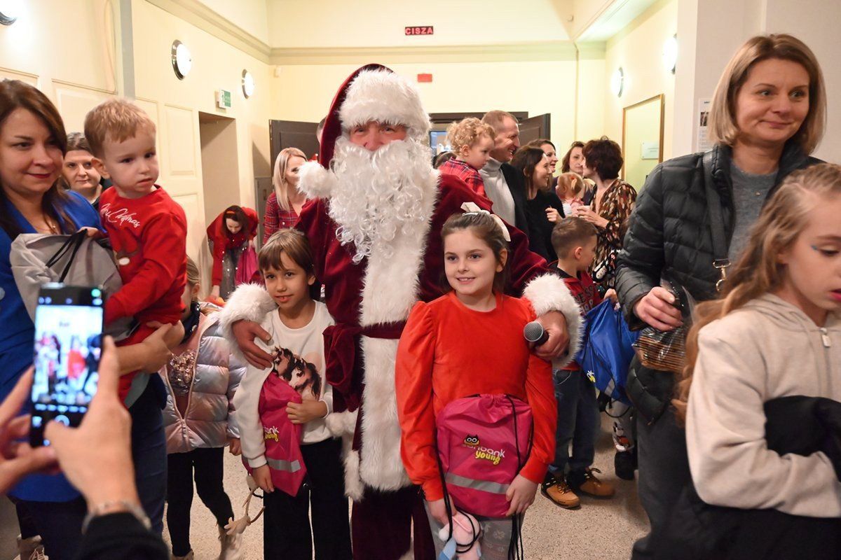 Stalowa Wola: Bajkowe widowisko ze świętym Mikołajem w MDK