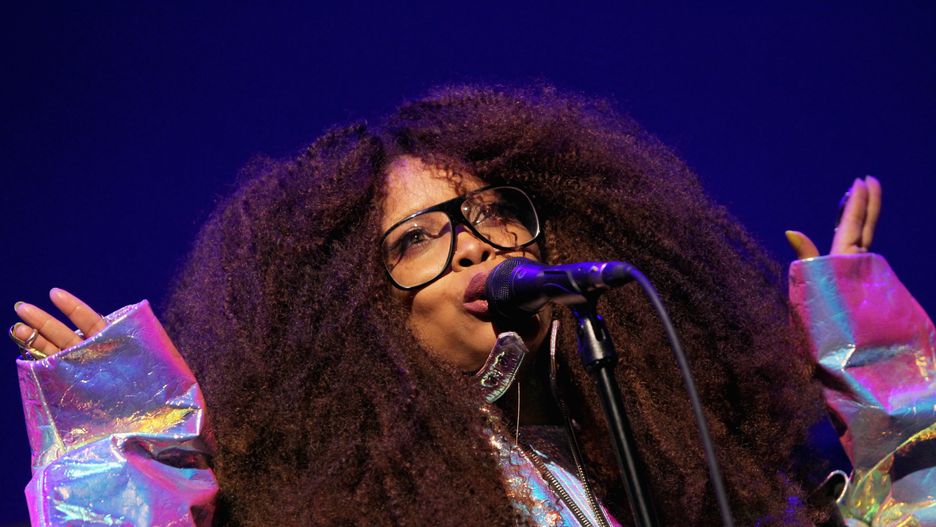 Erykah Badu kilkukrotnie musiała zbadać się na COVID-19