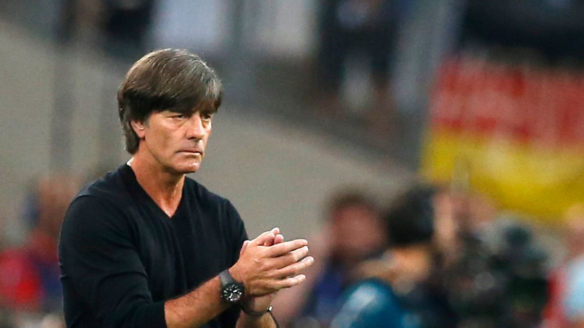 Zdjęcie okładkowe artykułu: PAP/EPA / EPA/GUILLAUME HORCAJUELOEPA/GUILLAUME HORCAJUELO / Na zdjęciu: Joachim Loew