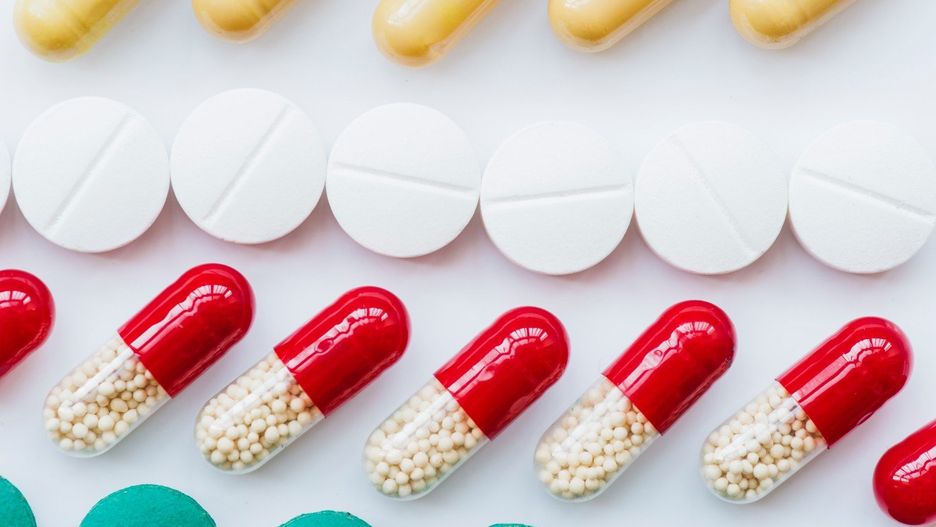 Podawanie antybiotyków na przeziębienie czy grypę jest nie tylko nieskuteczne, ale wręcz szkodliwe