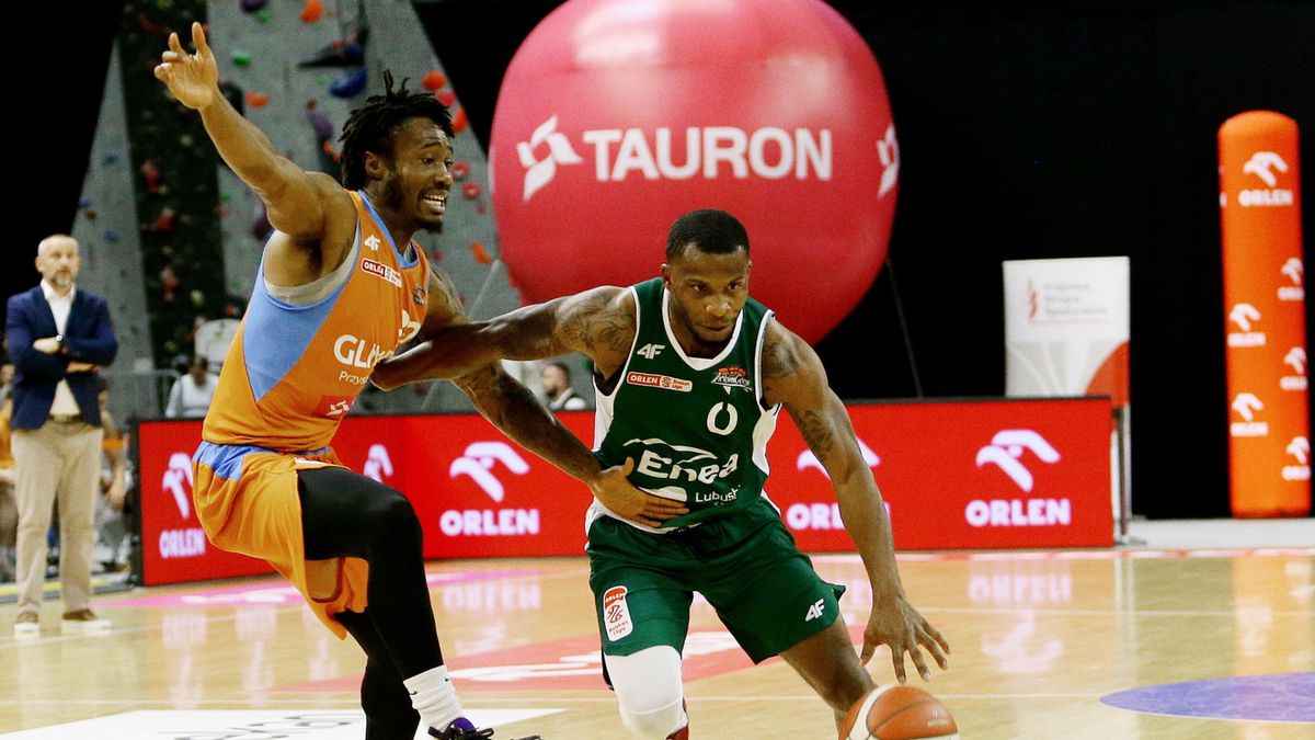 PAP / Zbigniew Meissner / Na zdjęciu: Koby Mcewen (z lewej) i James Washington (z prawej)