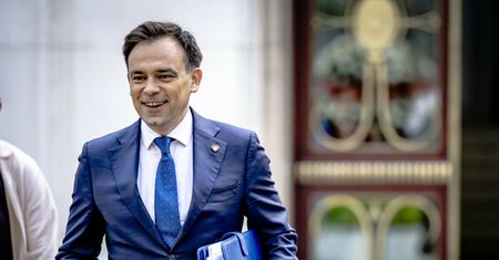 "PiS przez 8 lat plądrował Polskę". Minister finansów zabrał głos po konwencji KO