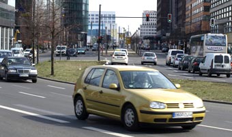 Niemcy: Wicej kradziey aut przy wschodniej granicy