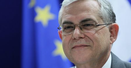 Kryzys w Grecji - rząd chce zmusić posiadaczy obligacji do ustępstw