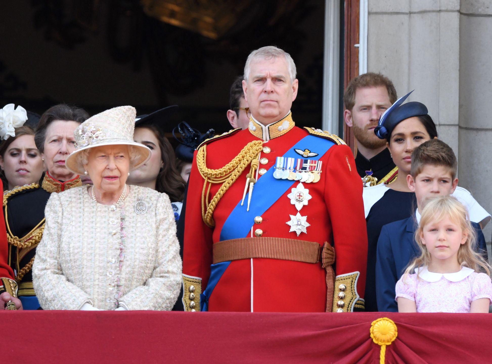 Harry instruował Meghan podczas oficjalnych uroczystości? Ekspertka potwierdza słowa eksroyalsów