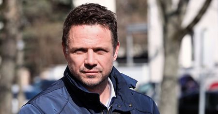Trzaskowski zarabia mniej niż jego zastępcy. Prezydent Warszawy ujawnił majątek
