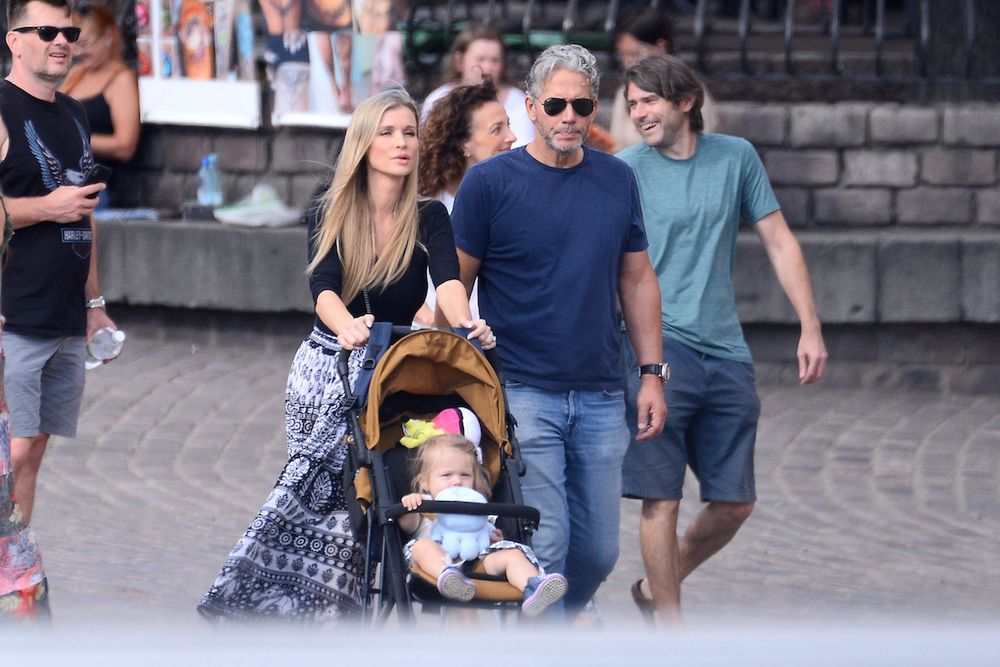Joanna Krupa z rodziną na Starówce