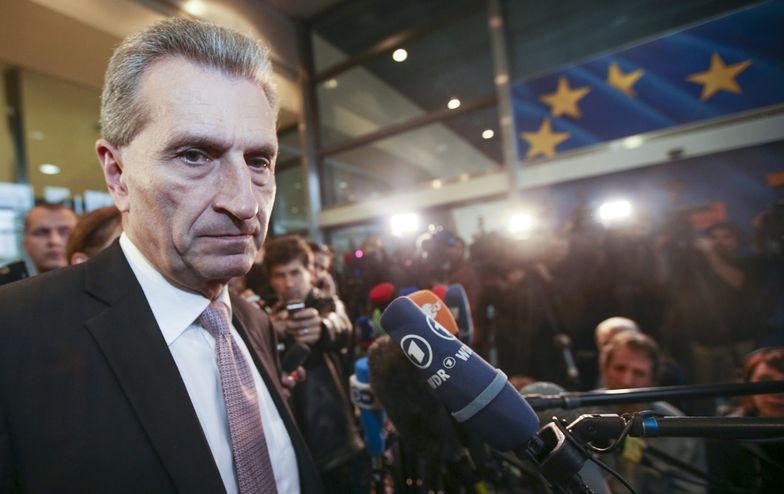 Gunther Oettinger, unijny komisarz ds. energii przed negocjacjami w Brukseli.