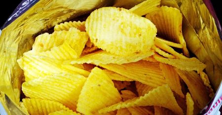 Chipsy ziemniaczane o smaku śmietankowo-cebulowym