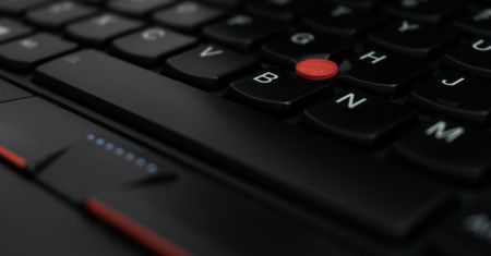 Niepodpisany firmware zagraża nowym laptopom. Problemu nie da się rozwiązać