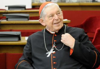 Glemp w szpitalu. Jest po operacji