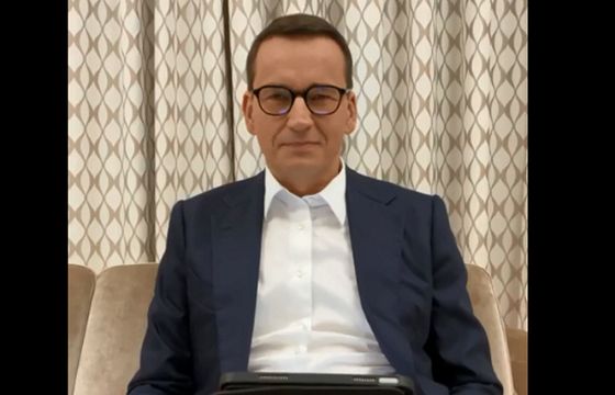 Mateusz Morawiecki ruszył z codziennymi transmisjami na żywo
