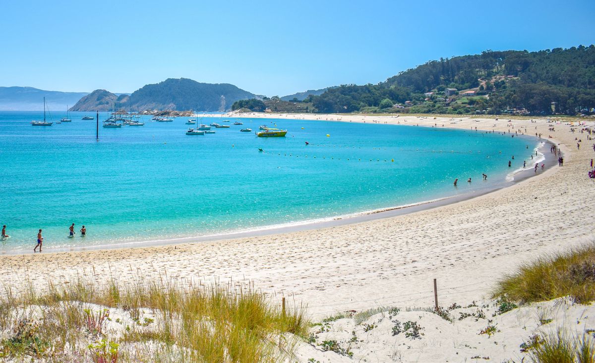 Plaża Praia de Rodas należy do najpiękniejszych na hiszpańskim archipelagu 