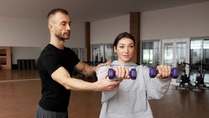 Trener personalny jako dodatkowe źródło dochodu dla osób pracujących na etacie